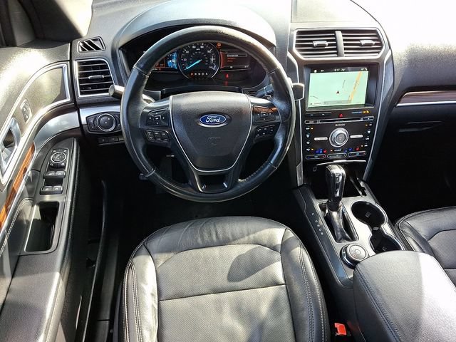 Used 2017 Ford Explorer Limited AWD/4WD image 2