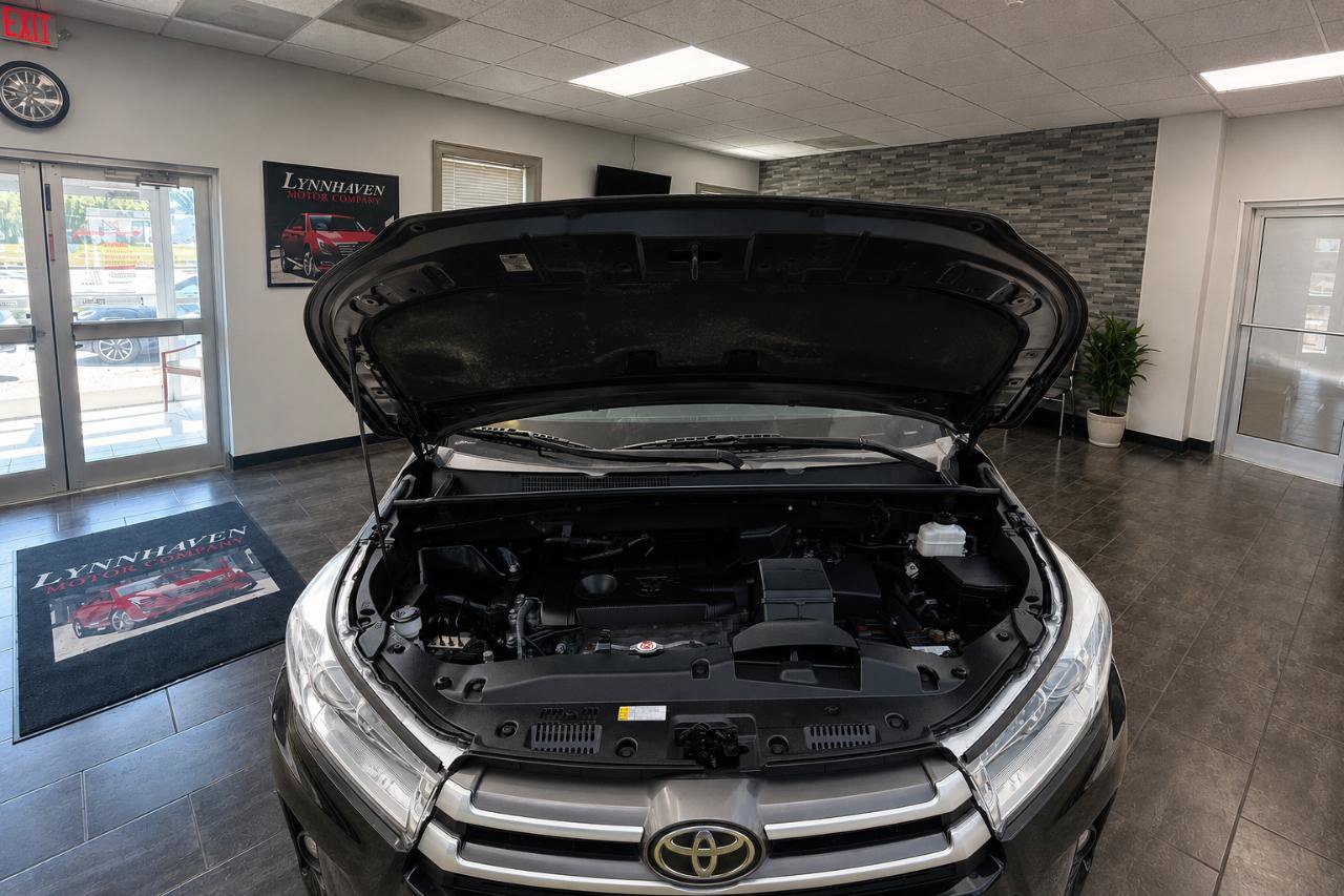 Used 2019 Toyota Highlander LE FWD image 16