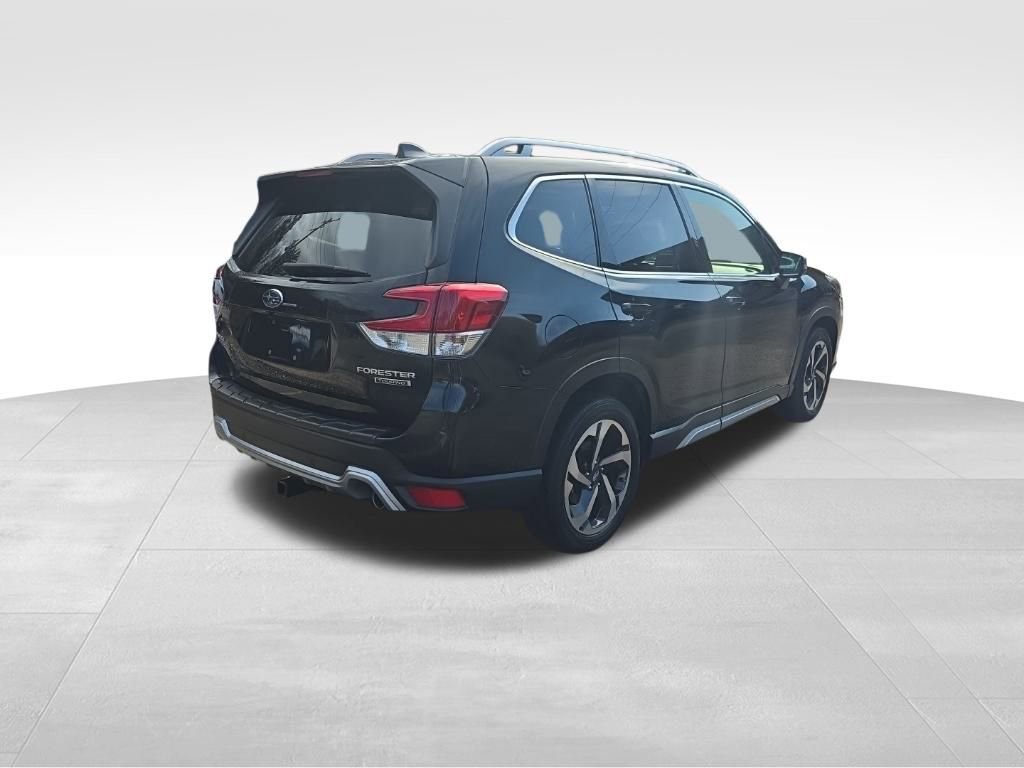 Used 2024 Subaru Forester Touring w/ Convenience Package image 5