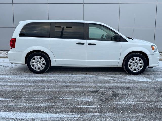Used 2019 Dodge Grand Caravan SE w/ UConnect Hands-Free Group image 31