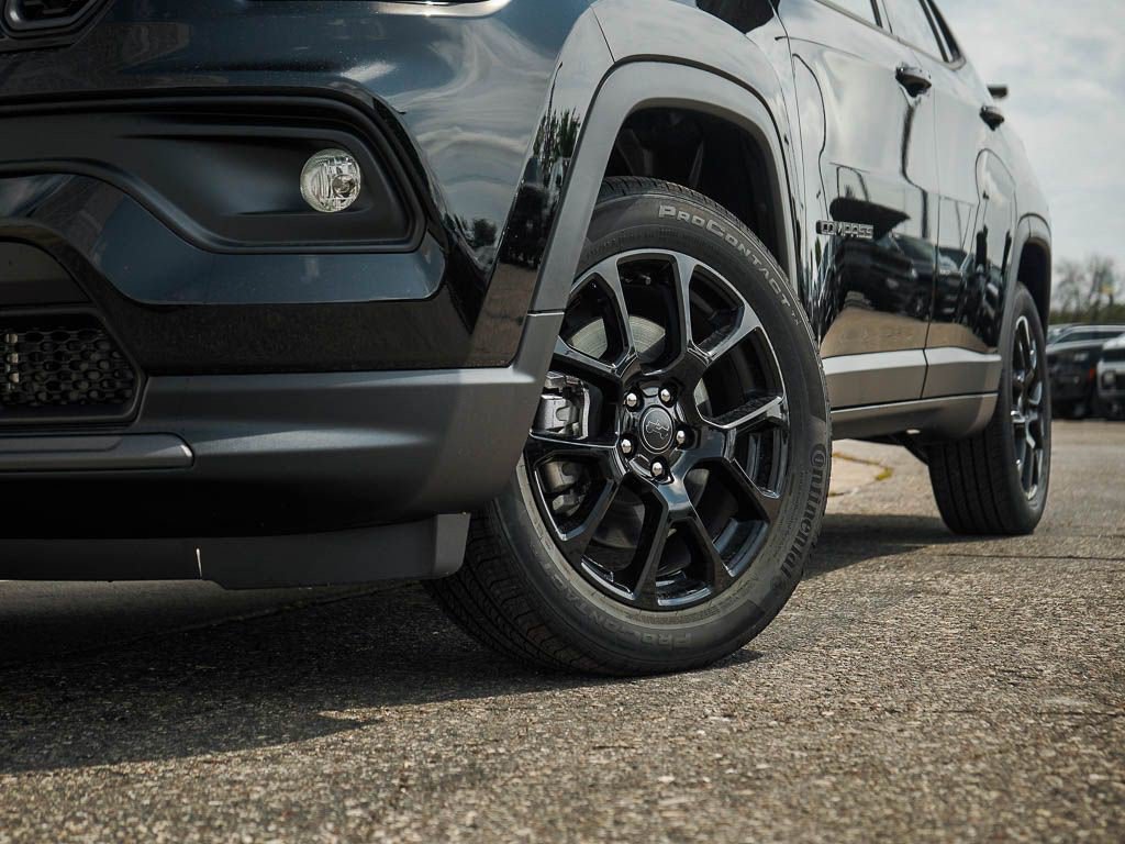 New 2026 Jeep Compass Latitude AWD/4WD image 6
