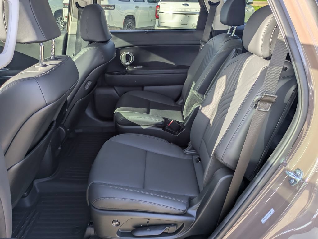 Used 2026 Hyundai Palisade SEL FWD image 11