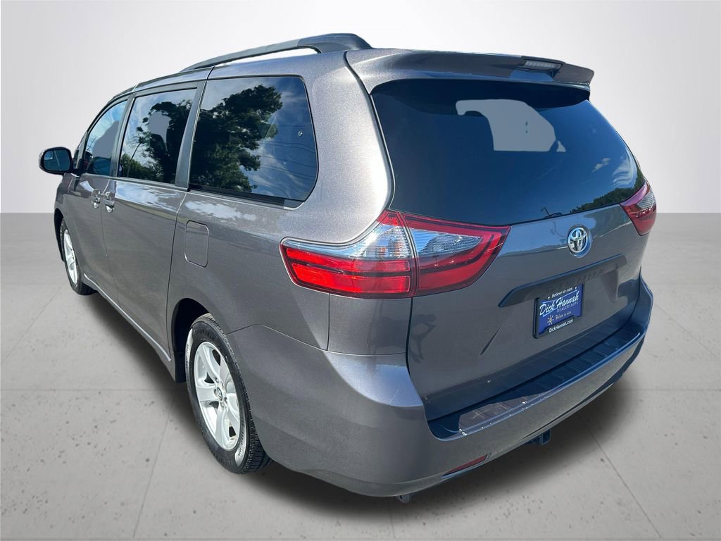 Used 2020 Toyota Sienna L FWD image 9