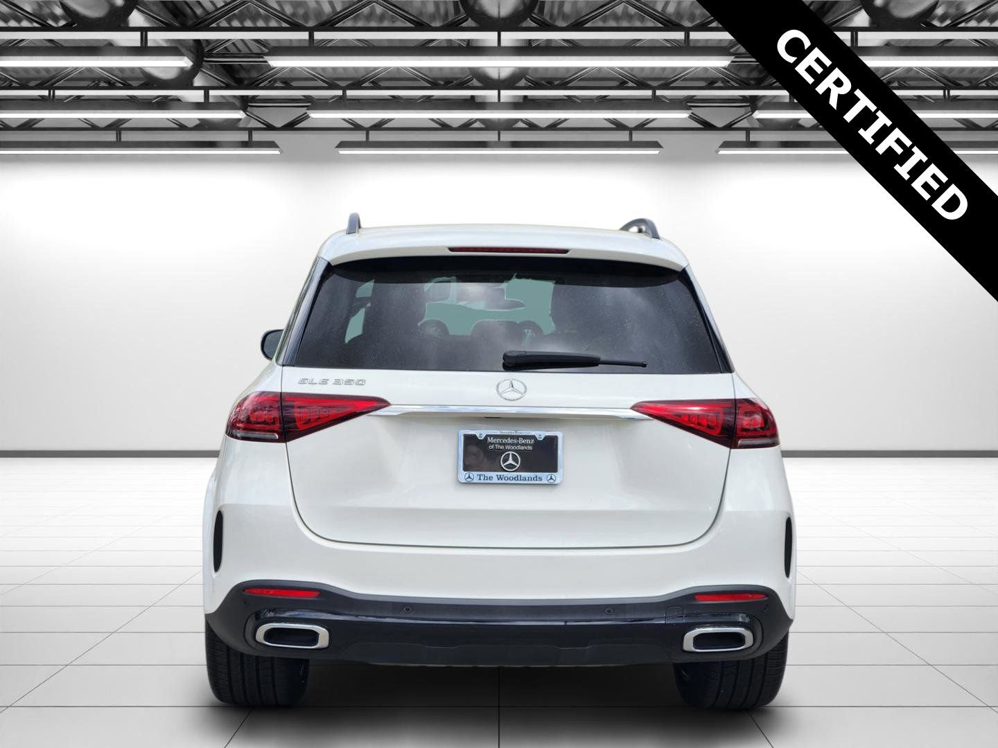 Certified 2022 Mercedes-Benz GLE 350 w/ AMG Line Interior image 8