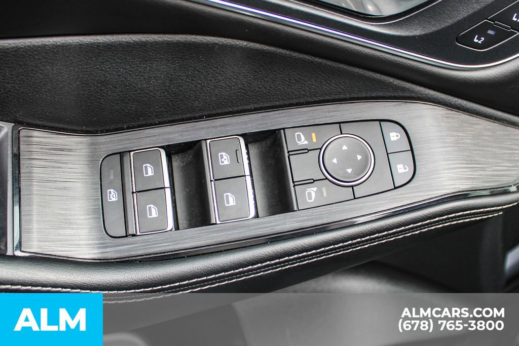 Used 2024 Nissan Rogue Platinum w/ Platinum Premium Package image 39