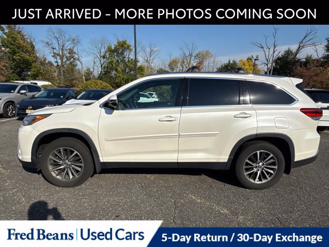 Used 2019 Toyota Highlander XLE AWD/4WD image 4
