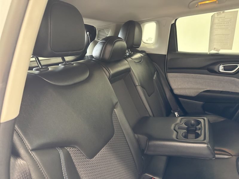 Used 2022 Jeep Compass Latitude w/ Convenience Group AWD/4WD image 11