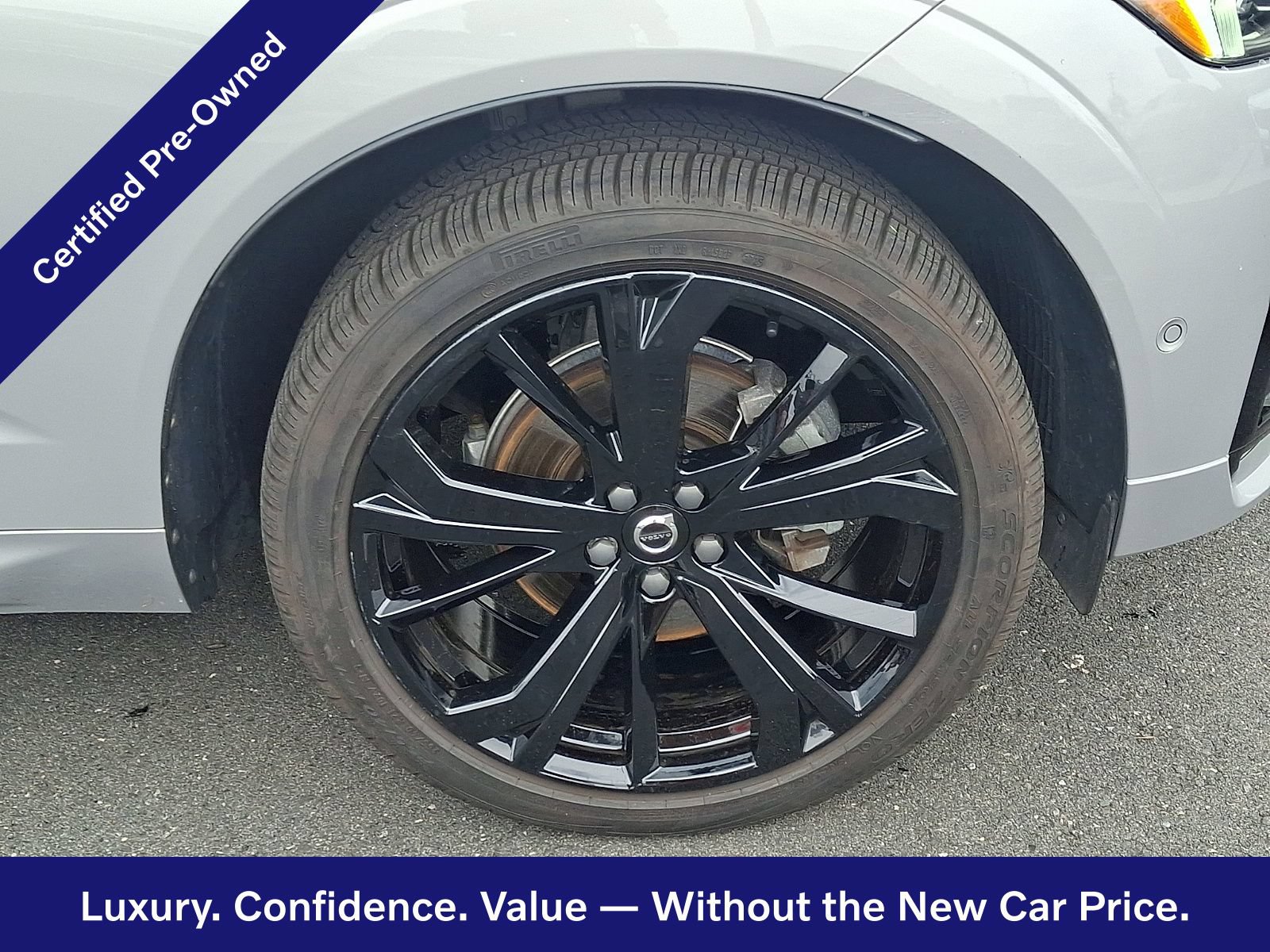 Certified 2023 Volvo XC60 B5 Ultimate w/ Climate Package AWD/4WD image 9