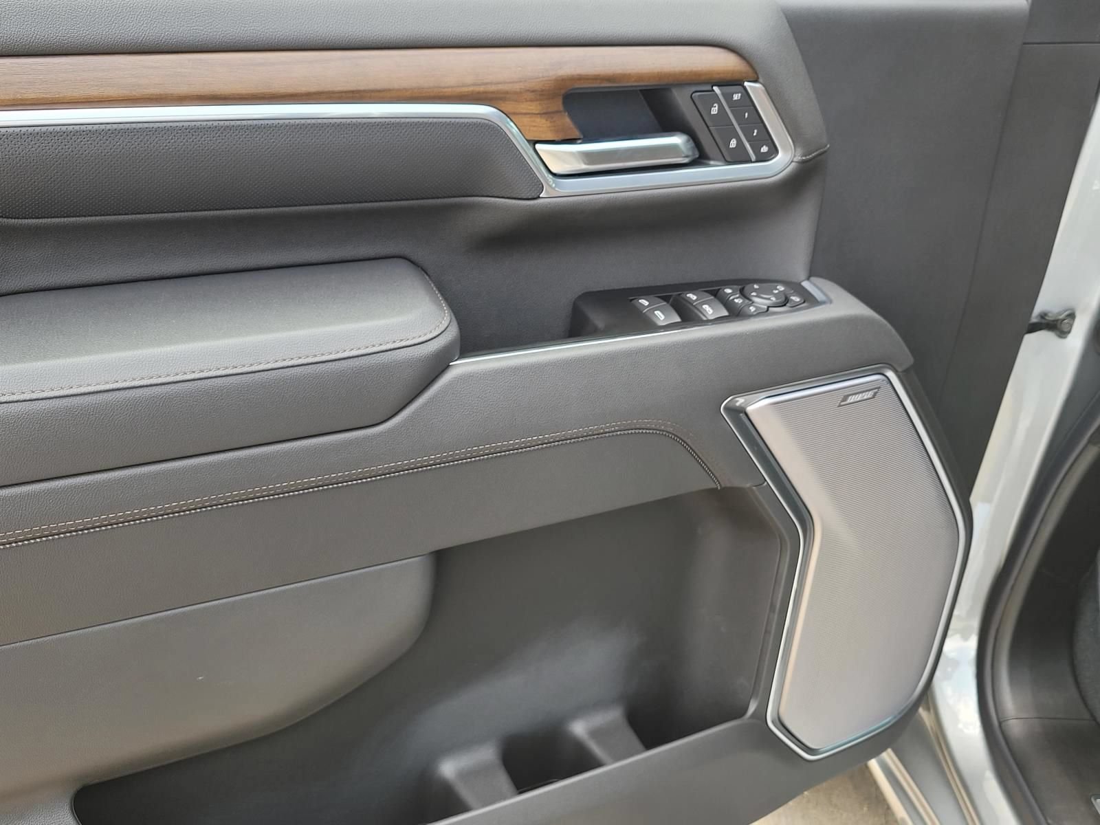 New 2026 Chevrolet Silverado 2500 High Country w/ High Country Premium Package AWD/4WD image 13