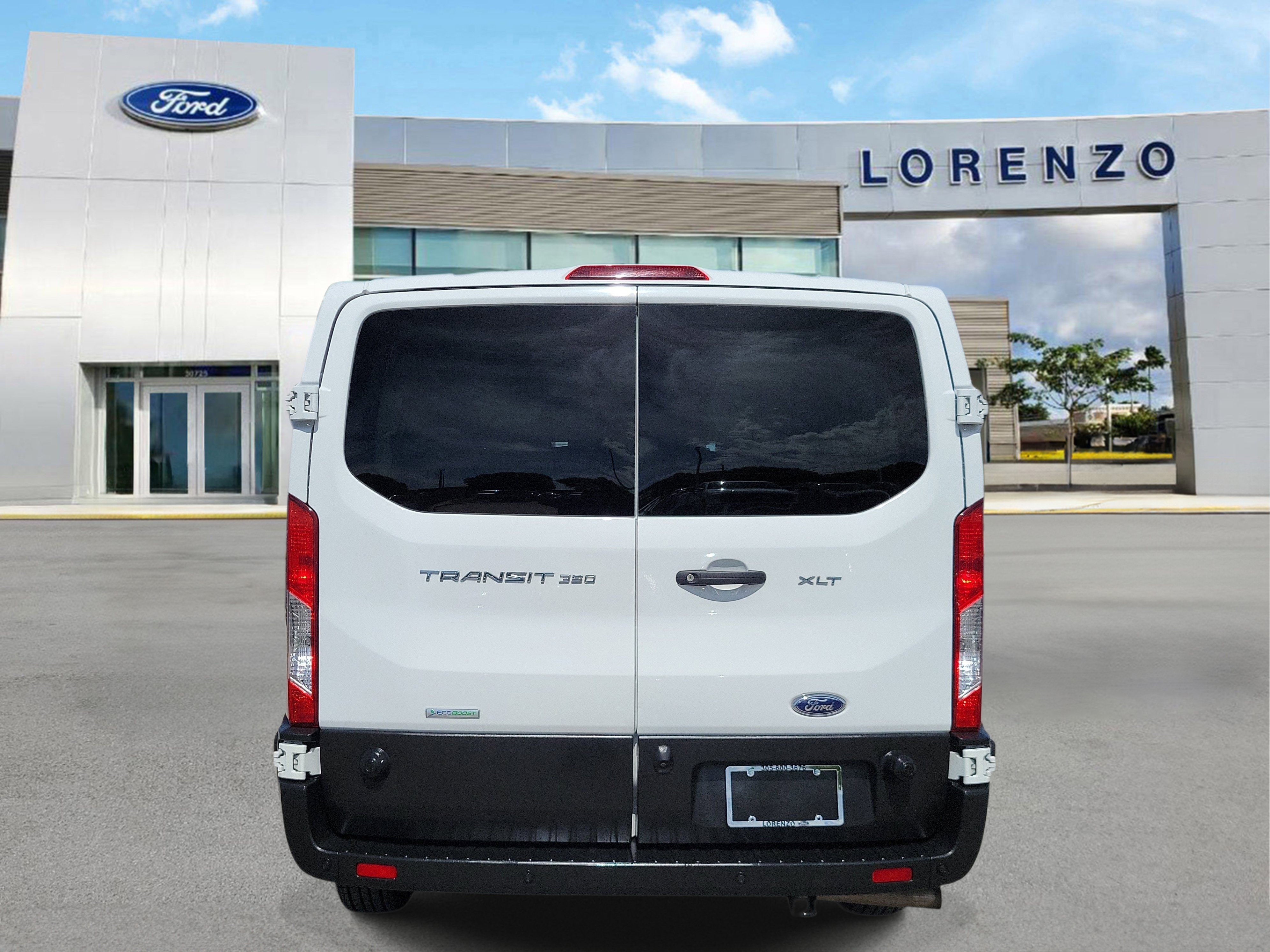 Used 2024 Ford Transit 350 XLT RWD image 5