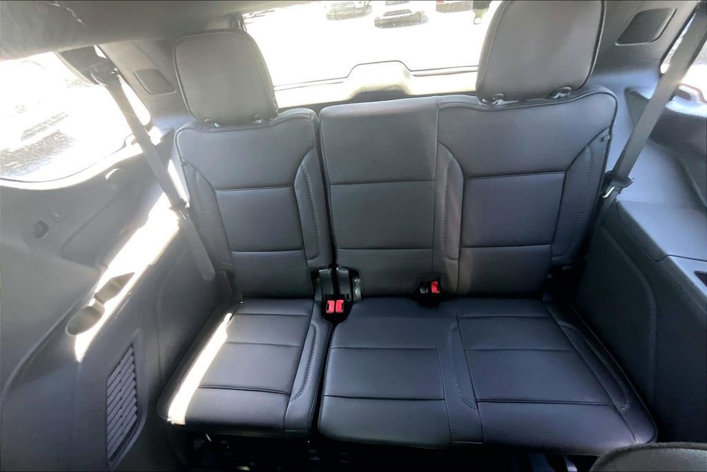 Used 2025 GMC Yukon Denali w/ LPO, Floor Liner Package AWD/4WD image 26