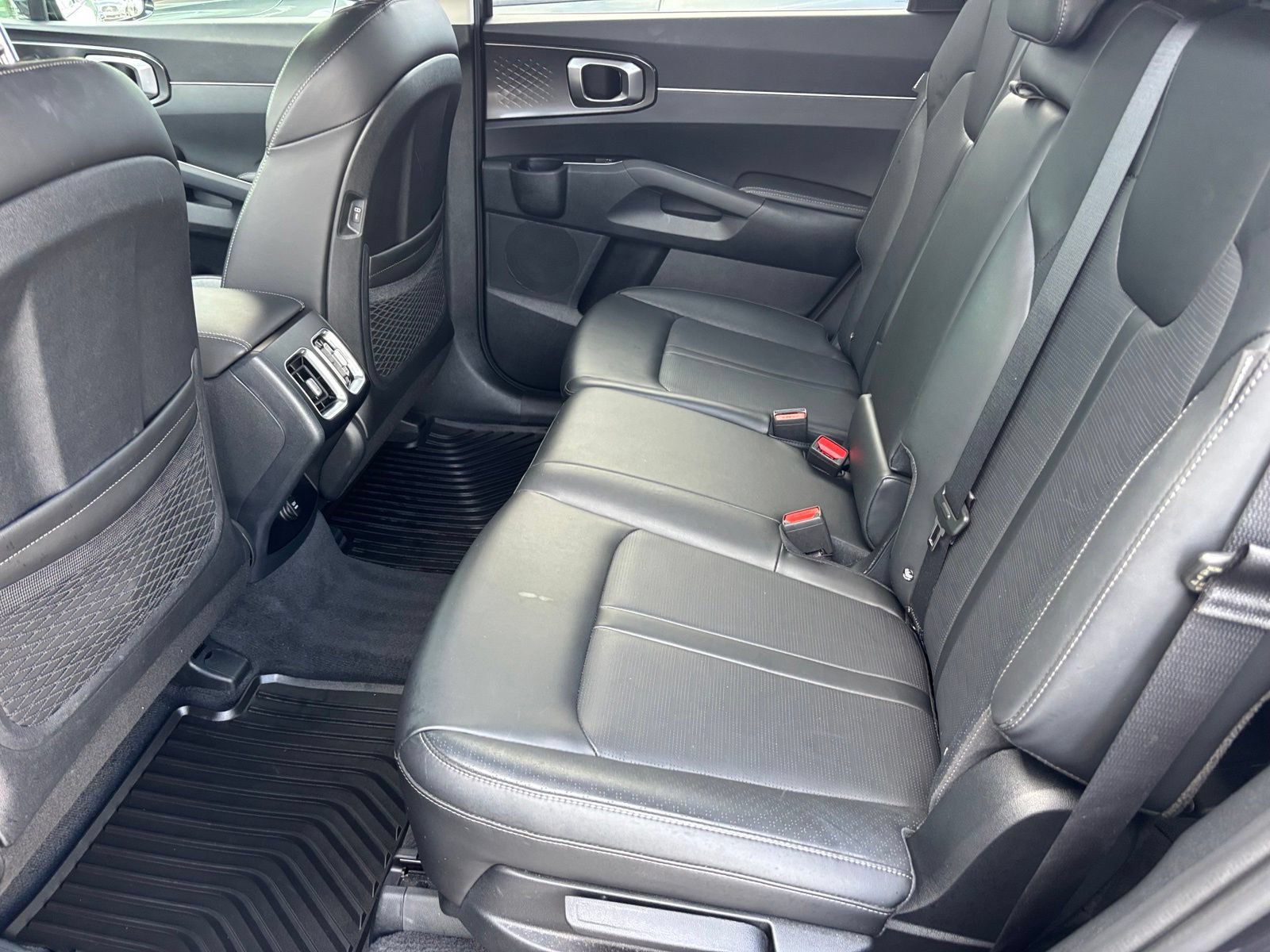 Used 2025 Kia Sorento S w/ Panoramic Sunroof Package FWD image 15