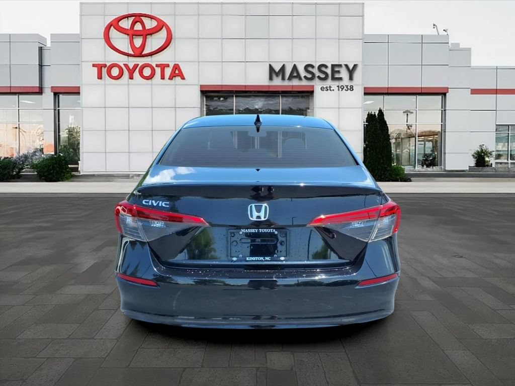 Used 2022 Honda Civic EX image 4