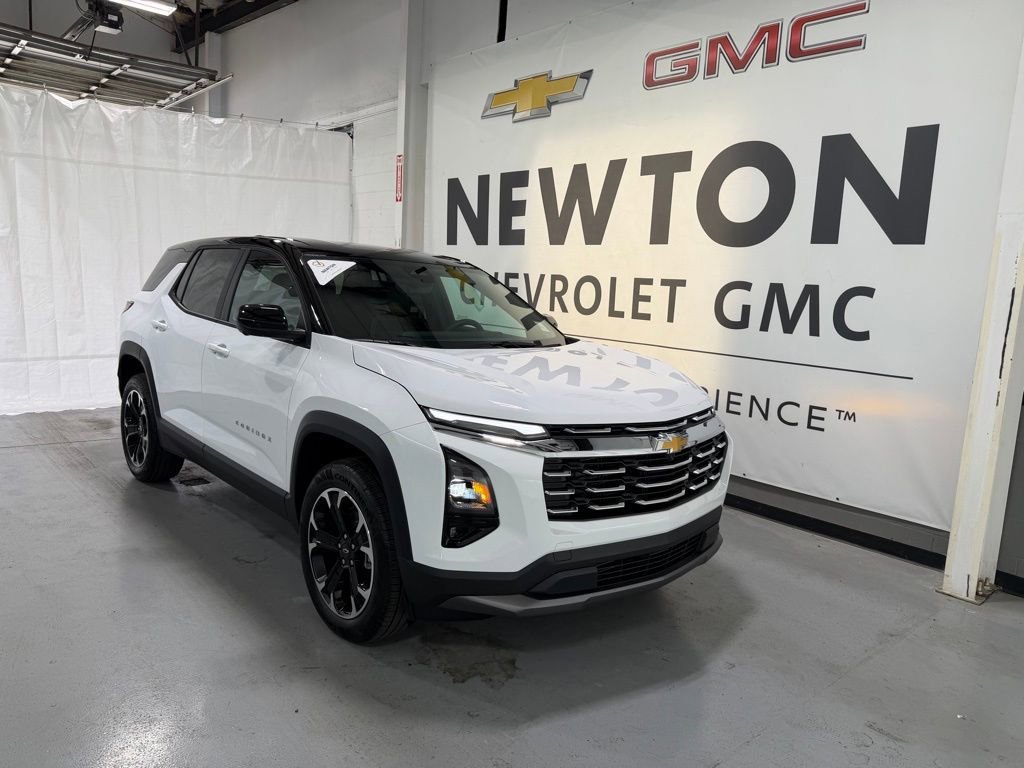 New 2026 Chevrolet Equinox LT FWD image 2