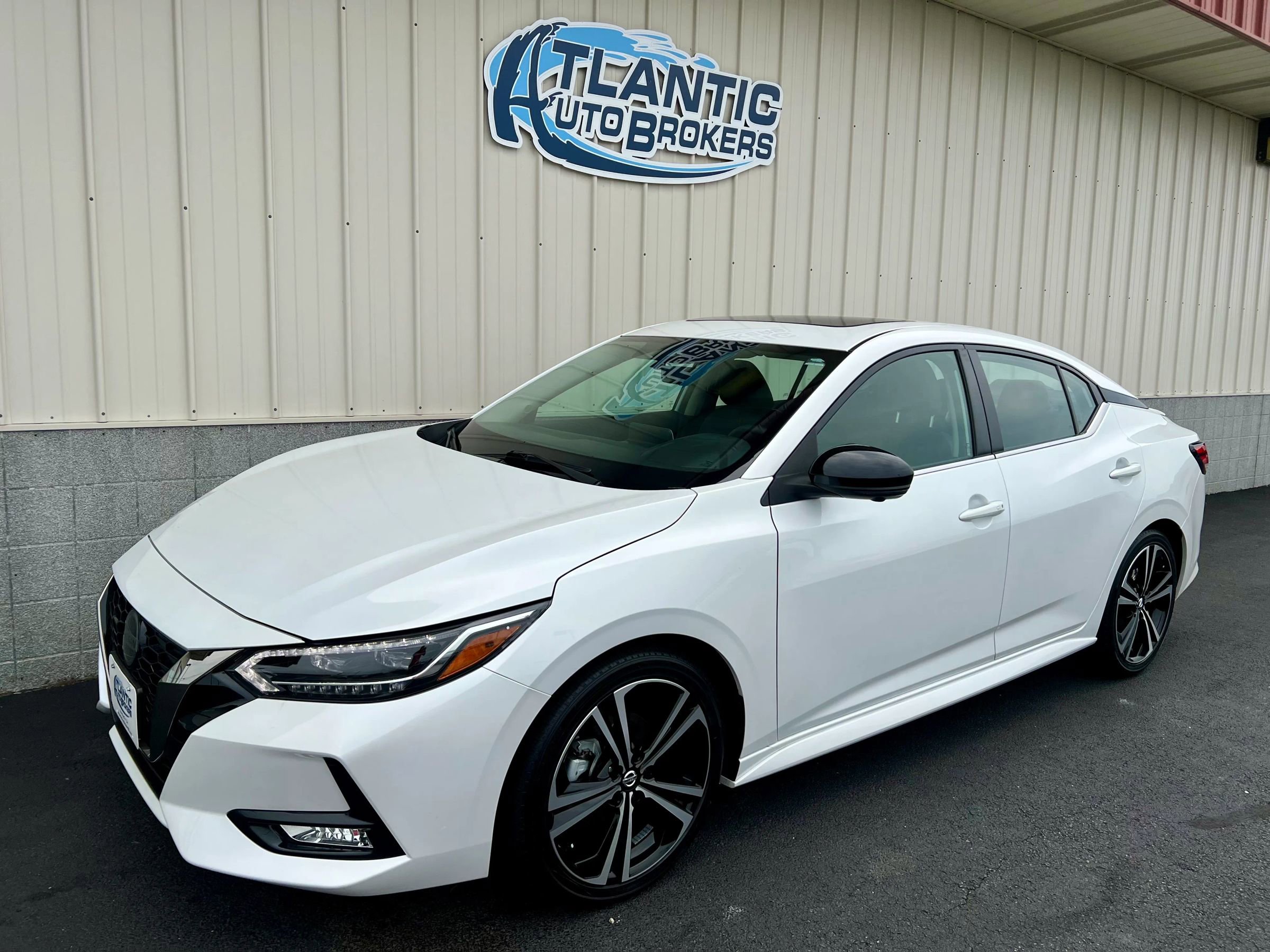 Used 2023 Nissan Sentra SR w/ SR Premium Package image 1