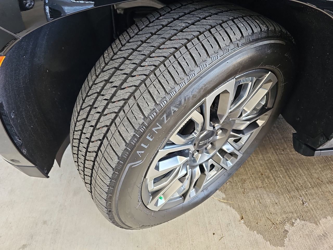 Used 2024 GMC Yukon Denali Ultimate AWD/4WD image 40
