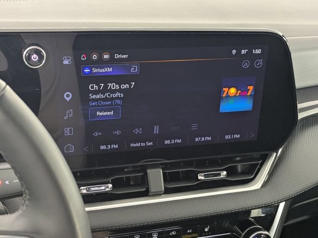 Used 2025 Chevrolet Equinox LT AWD/4WD image 14