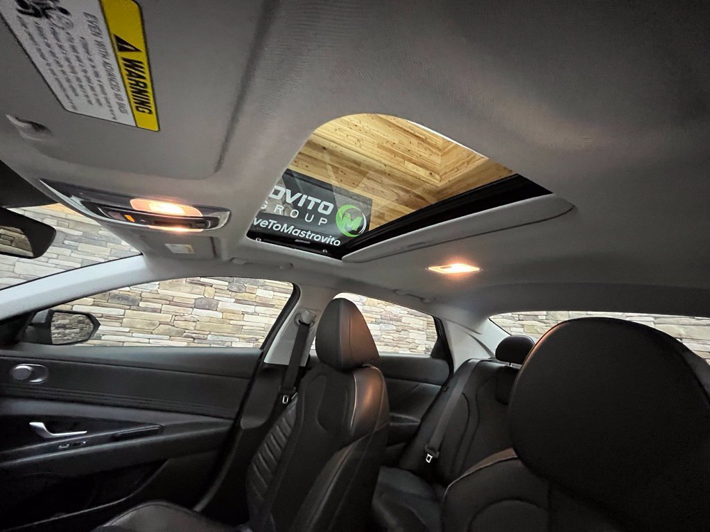 Certified 2024 Hyundai Elantra Limited FWD image 31