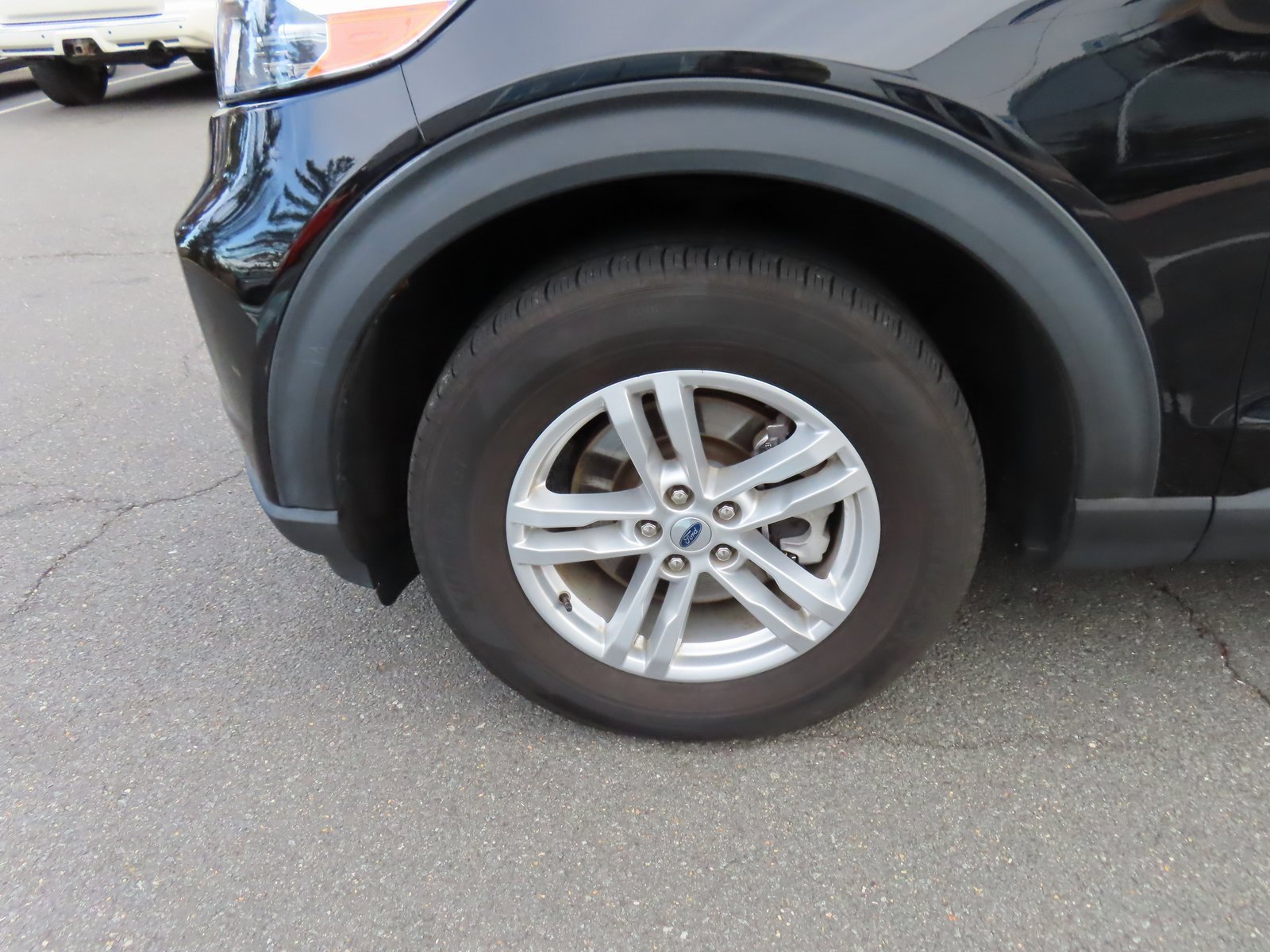 Used 2023 Ford Explorer XLT w/ Equipment Group 202A image 11