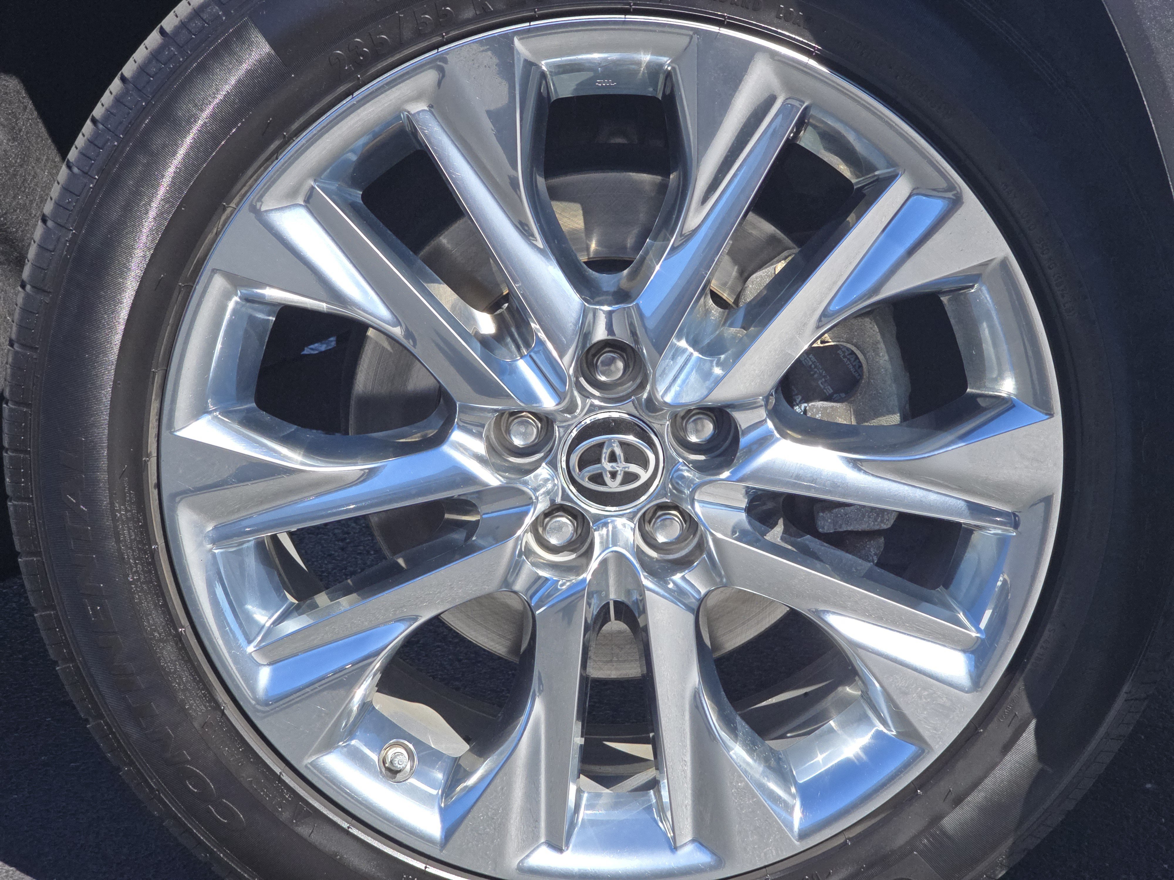 Used 2020 Toyota Highlander Limited AWD/4WD image 15