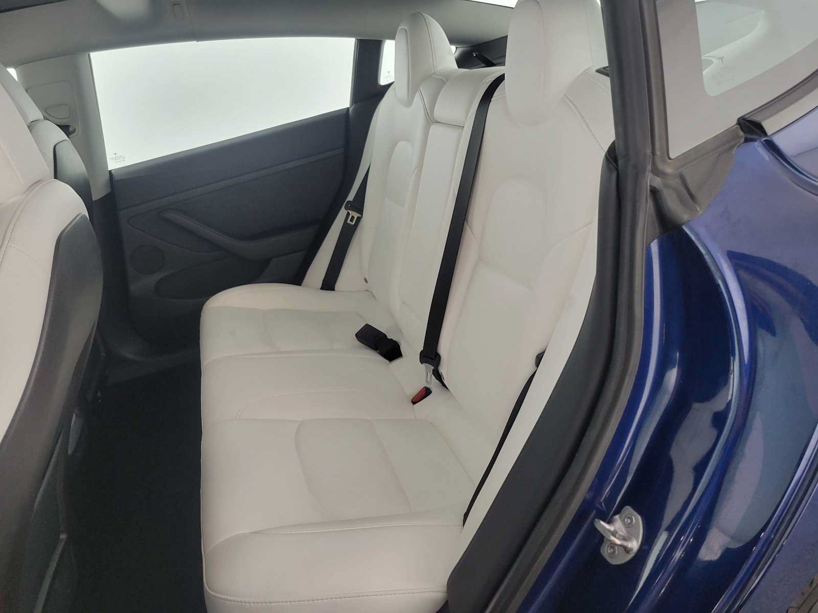 Used 2021 Tesla Model 3 Standard Range Plus RWD image 17