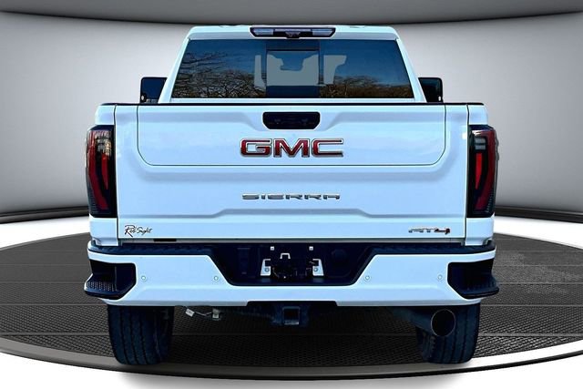 Used 2024 GMC Sierra 2500 AT4 w/ Technology Package image 5