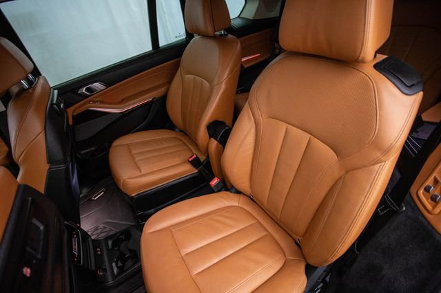 Used 2020 BMW X7 xDrive40i w/ Executive Package image 25