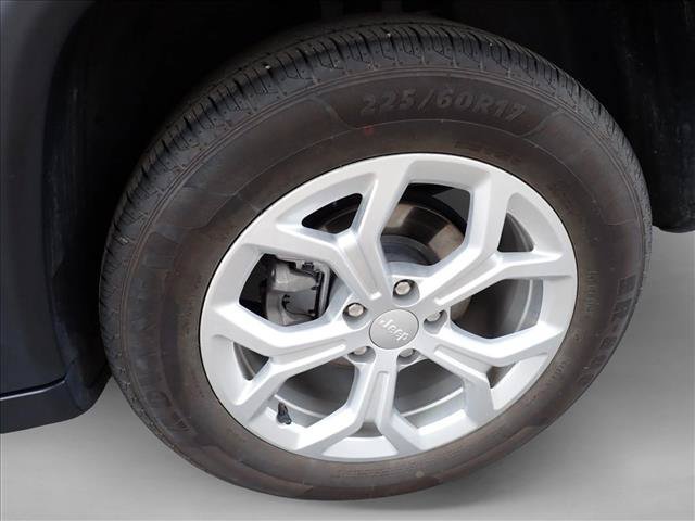 Used 2024 Jeep Compass Latitude AWD/4WD image 7