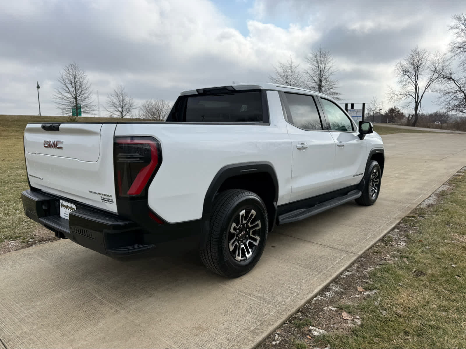 New 2026 GMC Sierra EV Elevation AWD/4WD image 6