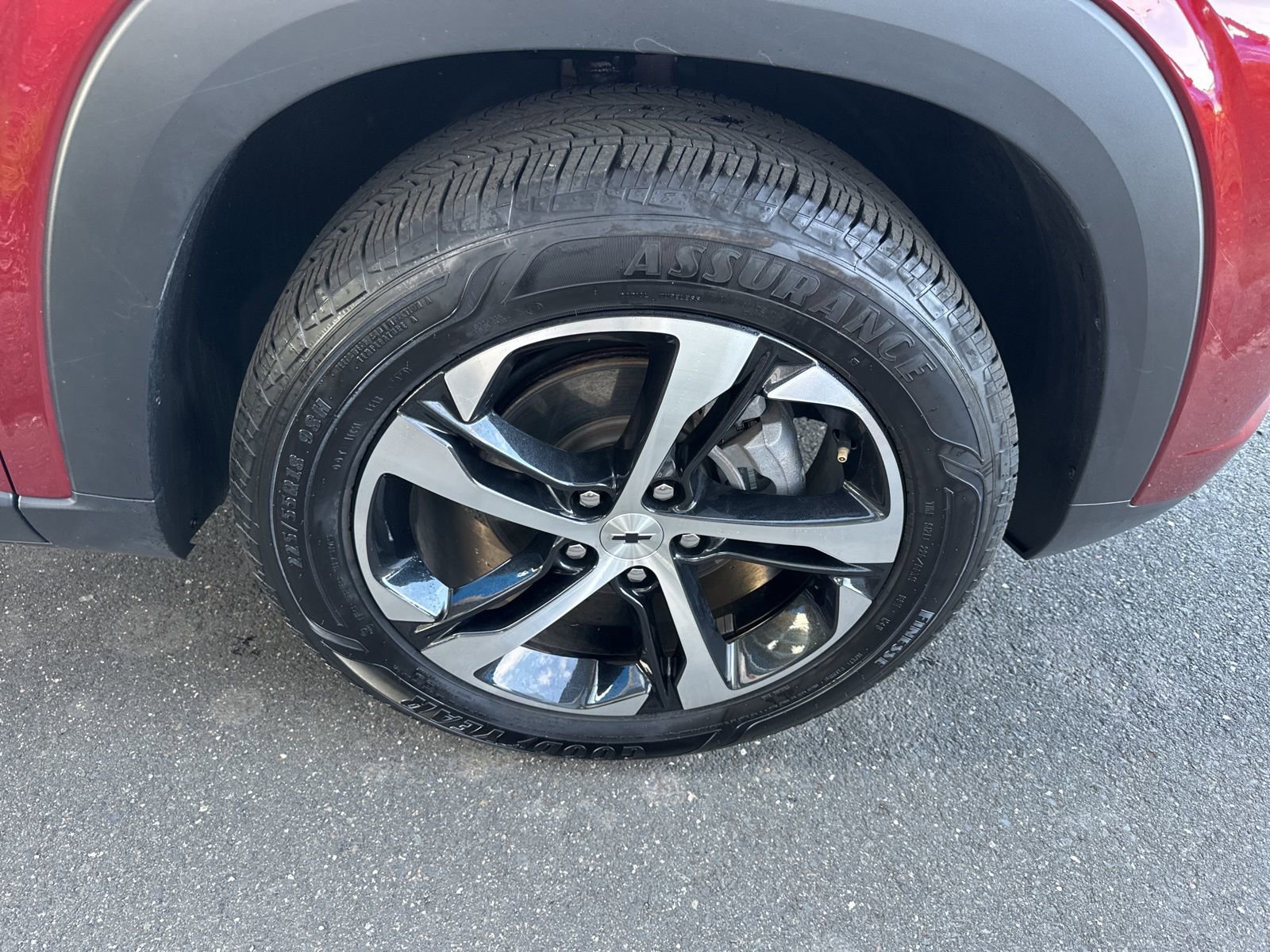 Used 2025 Chevrolet Trax RS w/ Sunroof Package image 12