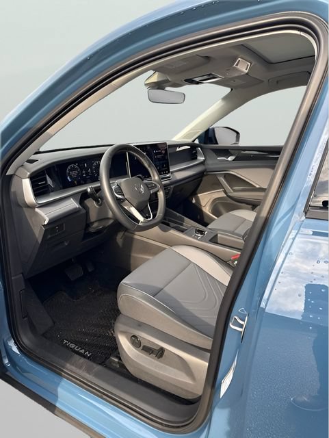 Used 2026 Volkswagen Tiguan SE AWD/4WD image 18