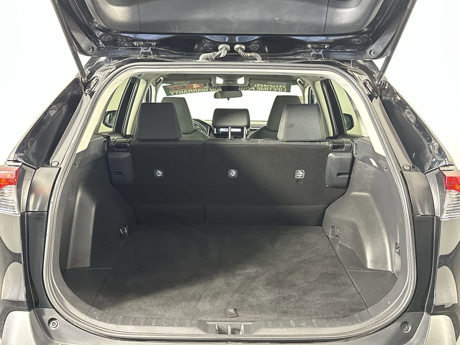 Used 2024 Toyota RAV4 LE FWD image 24