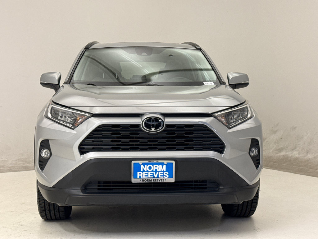 Used 2020 Toyota RAV4 XLE Premium FWD image 3
