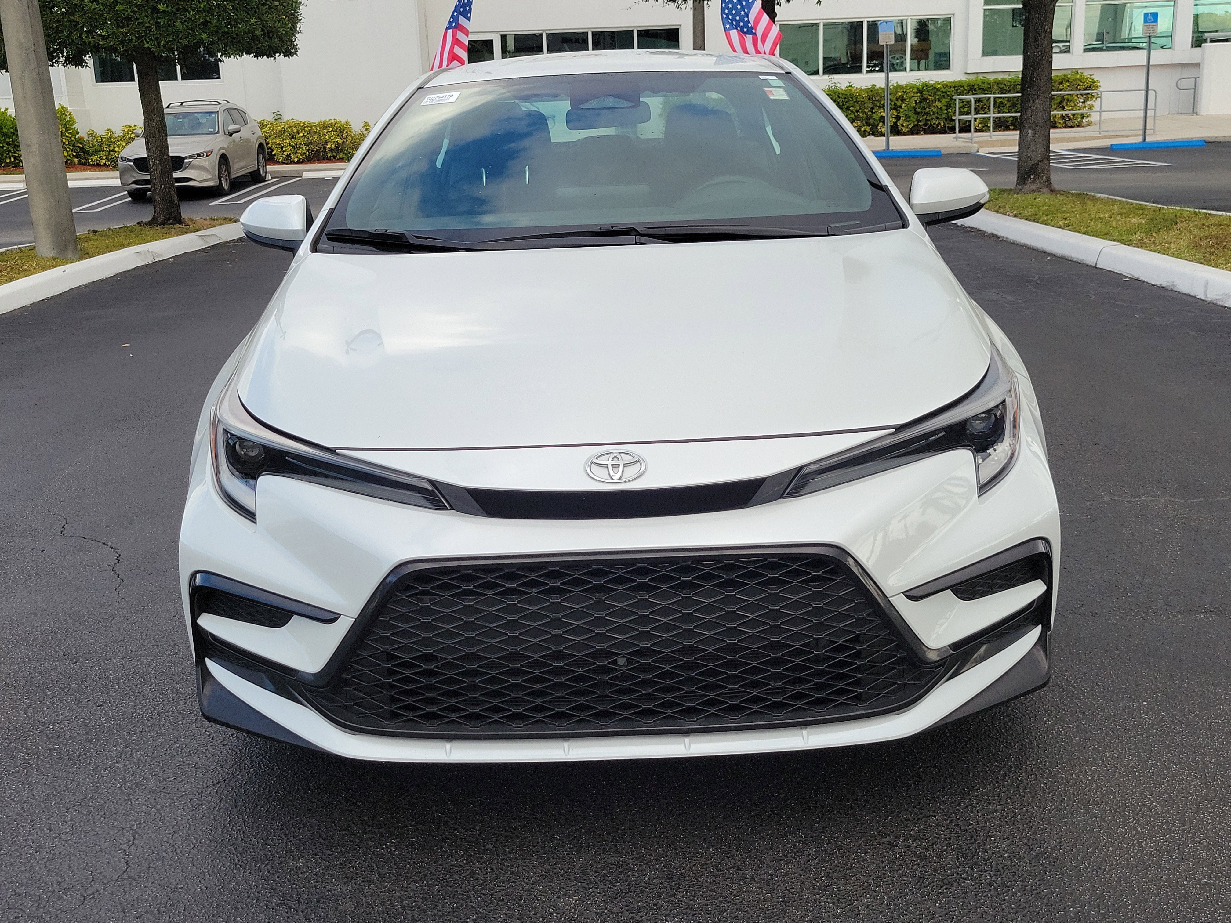 Used 2023 Toyota Corolla SE image 4