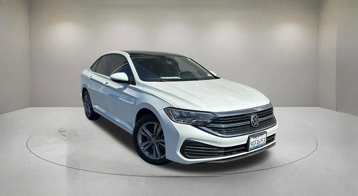 Used 2023 Volkswagen Jetta SE FWD video 1