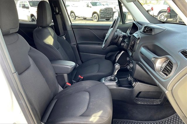 Used 2023 Jeep Renegade Latitude image 7