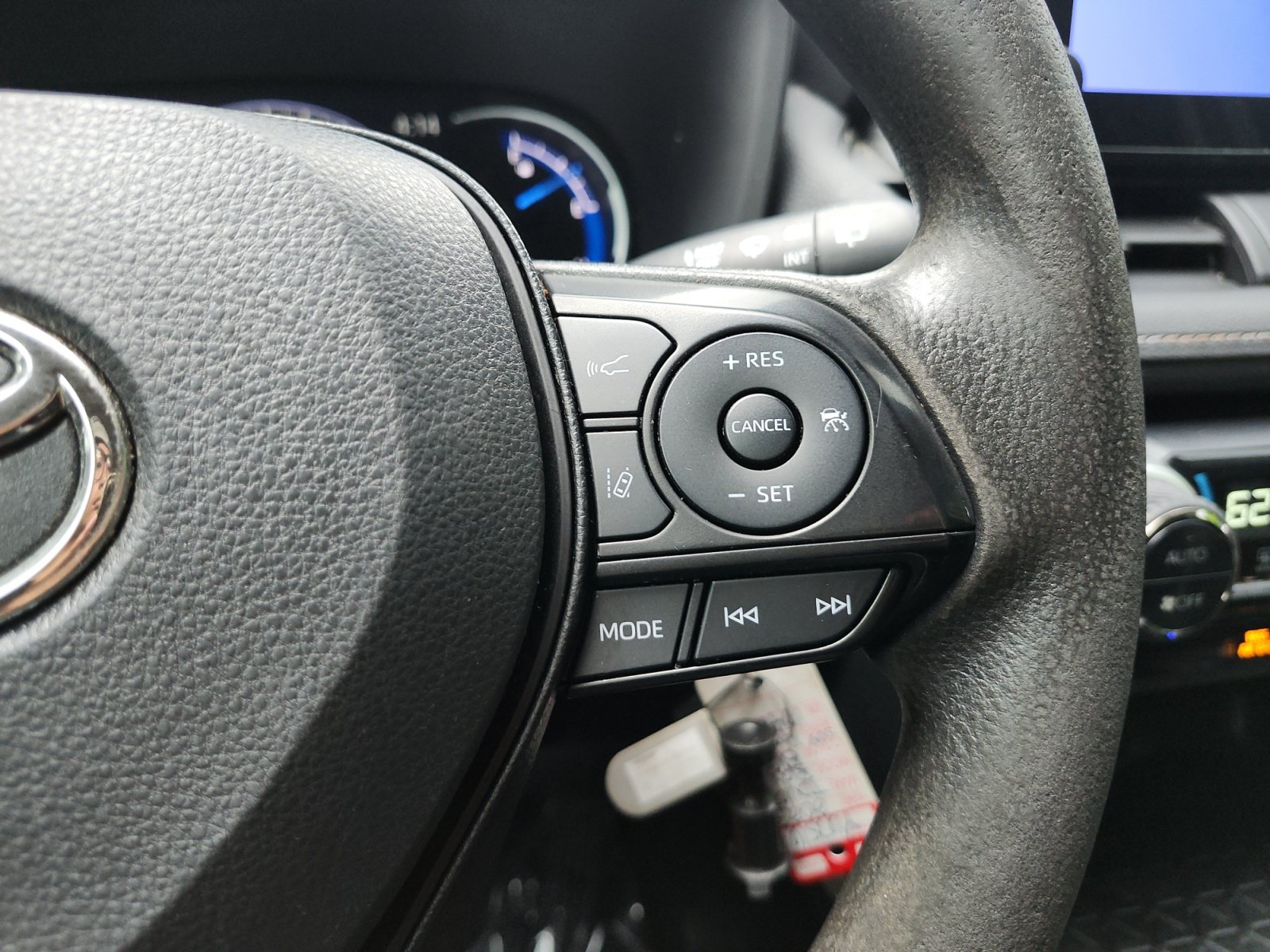 Used 2023 Toyota RAV4 LE AWD/4WD image 22