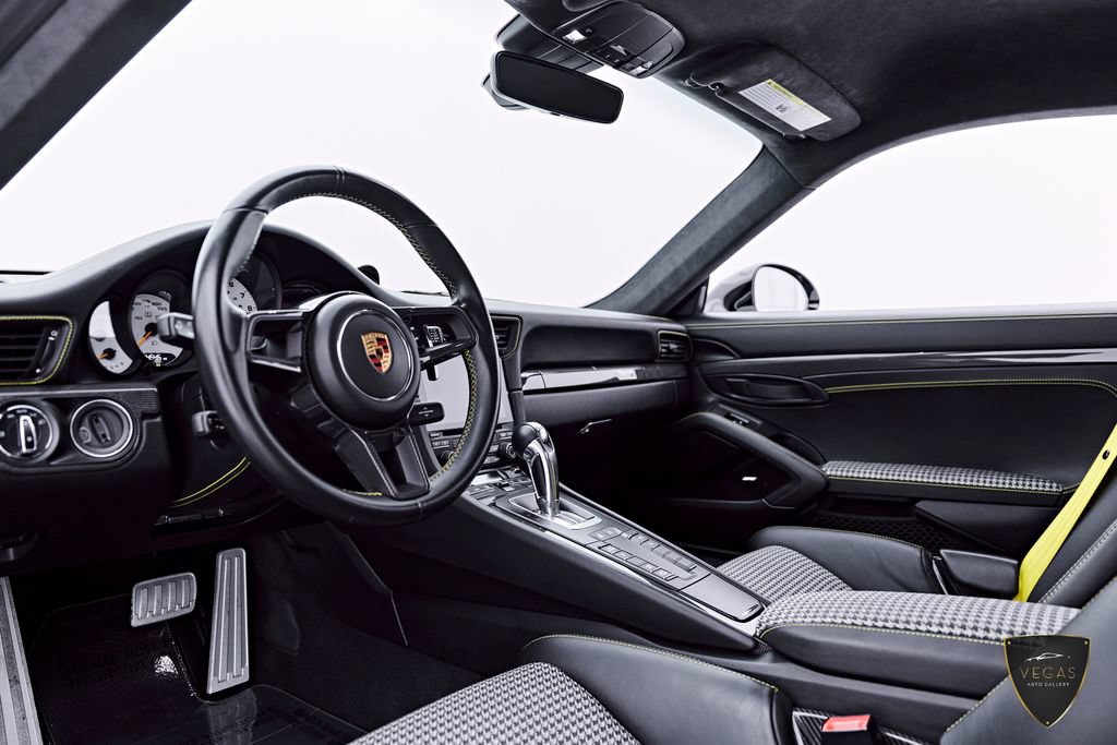 Used 2019 Porsche 911 GT3 RS RWD image 2