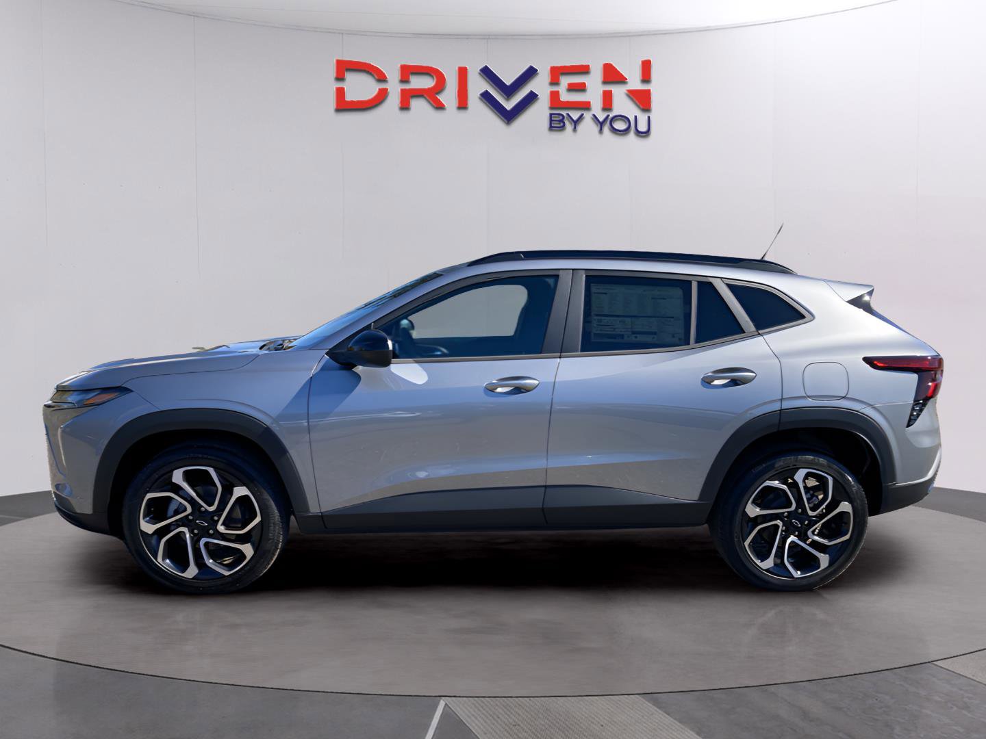 New 2026 Chevrolet Trax RS w/ Driver Confidence Package image 2