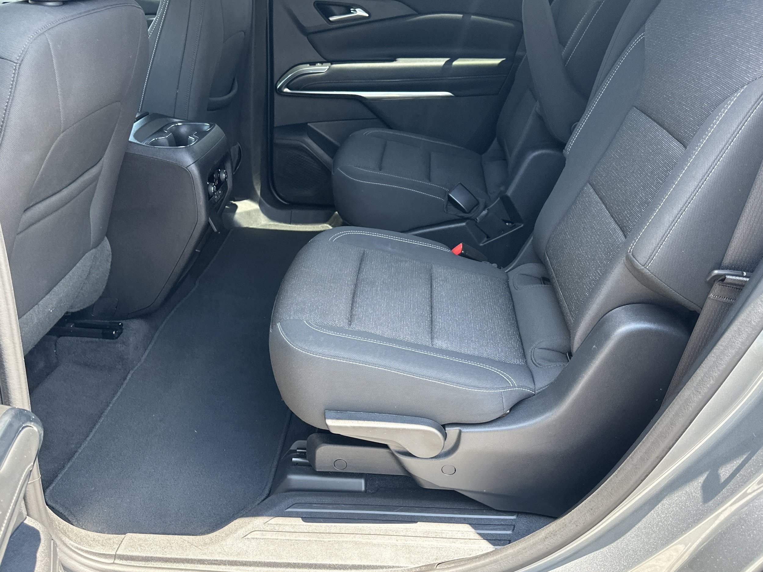 Used 2024 Chevrolet Traverse LT FWD image 20