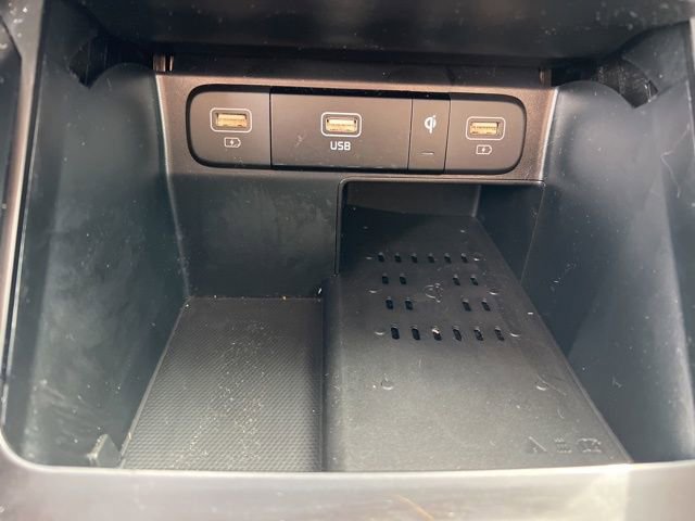 Certified 2023 Kia Sorento EX image 23