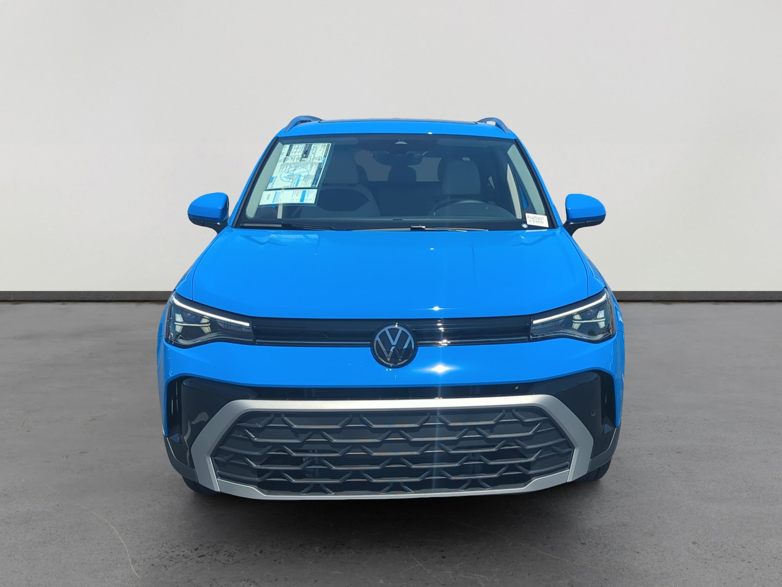 New 2025 Volkswagen Taos SE image 8