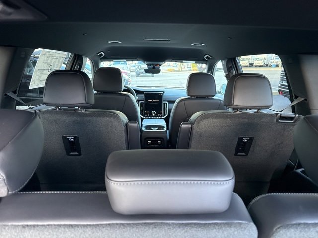 New 2026 GMC Acadia Elevation image 30