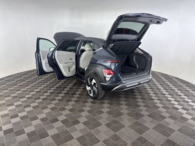 Used 2025 Hyundai Kona Limited AWD/4WD image 17
