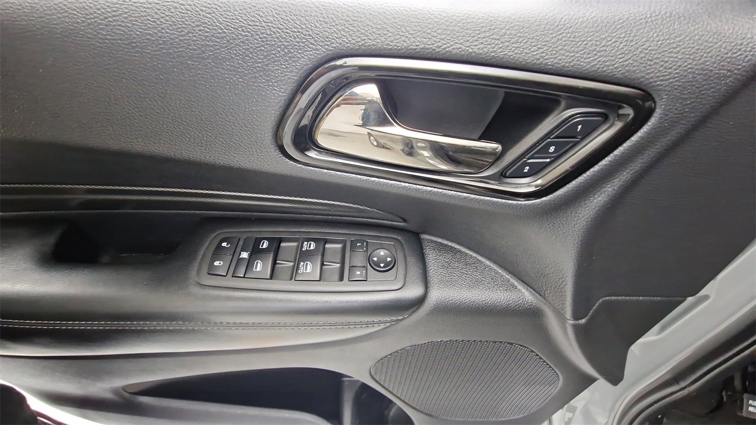 Used 2022 Dodge Durango GT image 16