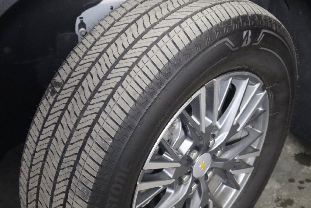 Used 2026 Chevrolet Traverse LT w/ Driver Confidence Package FWD image 40
