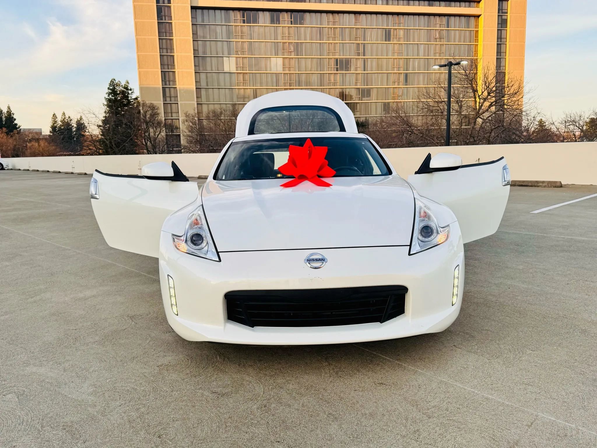Used 2017 Nissan 370Z Coupe RWD image 38