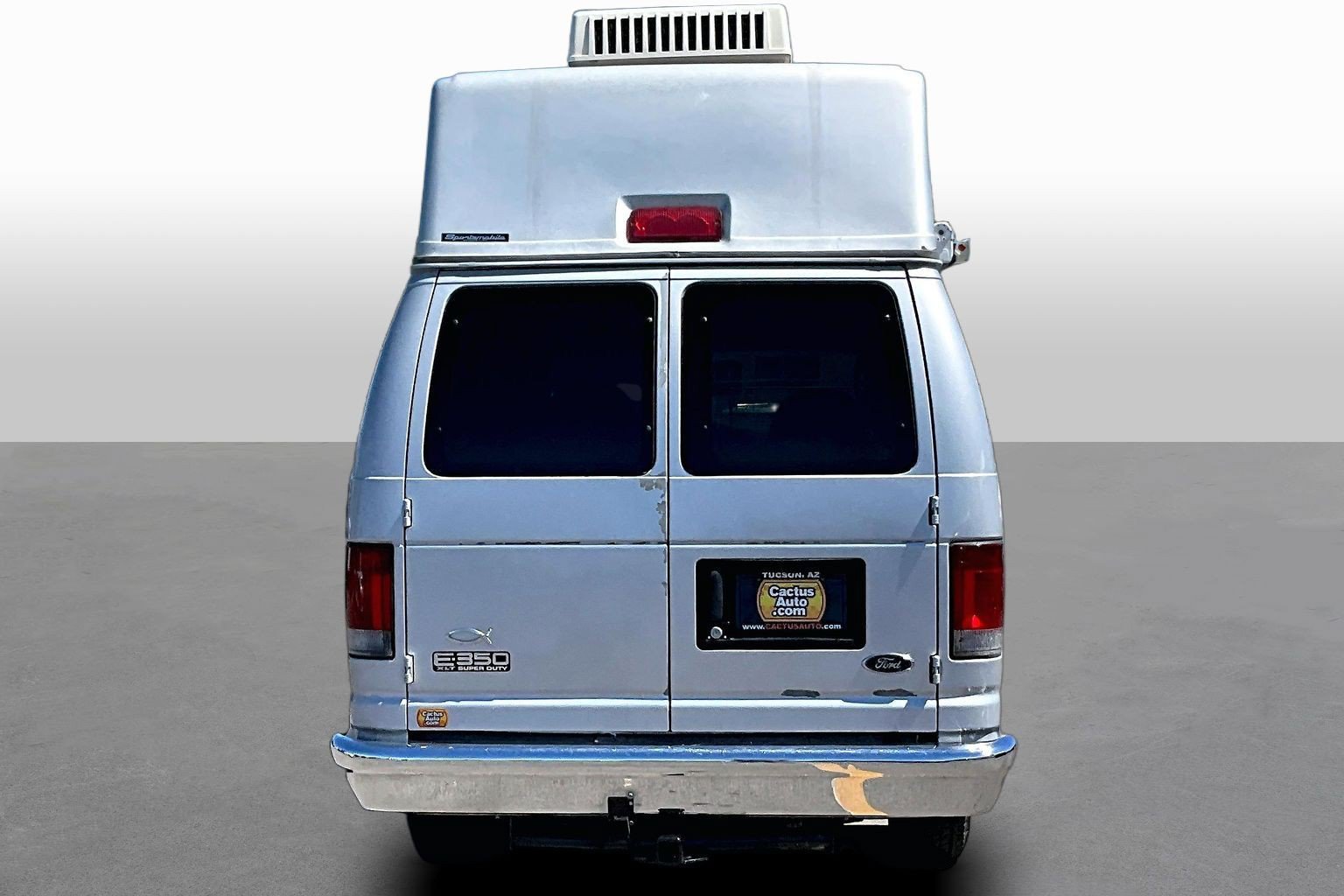 Used 2005 Ford E-350 and Econoline 350 XL RWD image 4