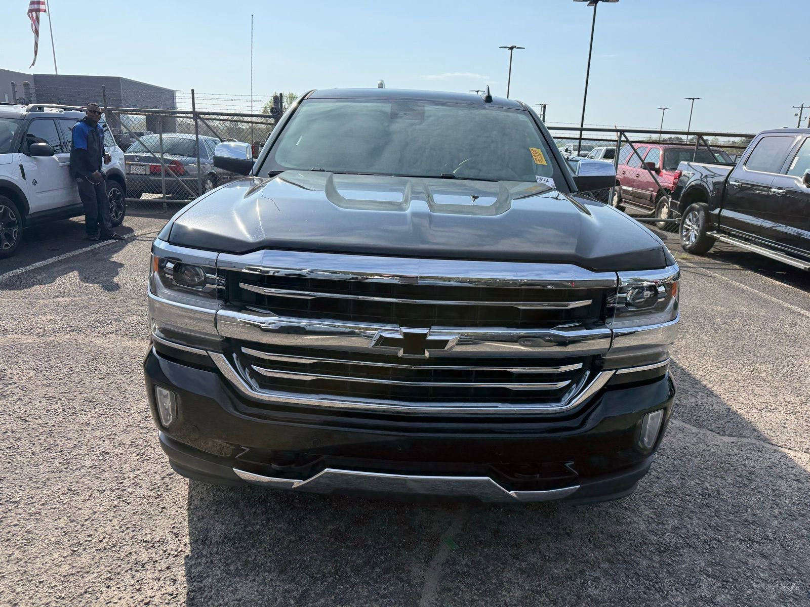 Used 2017 Chevrolet Silverado 1500 High Country image 2