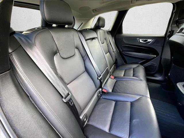 Used 2024 Volvo XC60 B5 Plus w/ Protection Package Premier image 29